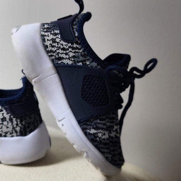 Hawkwell Boys Breathable Lightweight Running Shoes Size 9 - Picture 10 of 11